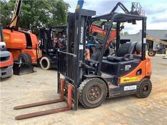 Doosan G25P-5