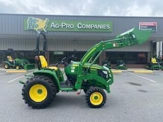 John Deere 3033R