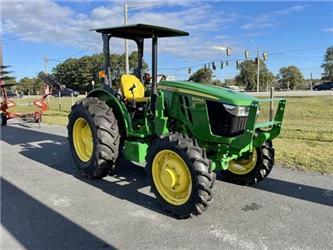 John Deere 5045E
