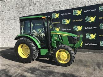 John Deere 5075E