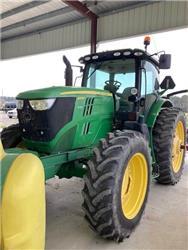 John Deere 6215R