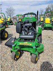 John Deere 636M