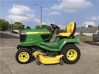 John Deere X738