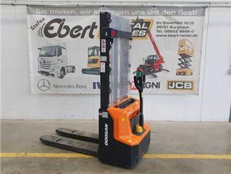Doosan LSM12N / Hochhubwagen / Höhe: 2.9m / nur 9h!