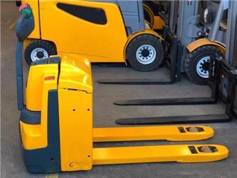 Jungheinrich EJE 220 - 2000 KG - 4.386 STD. - NEUE BATTERIE