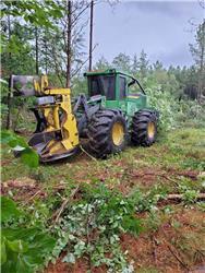 John Deere 643L