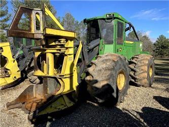 John Deere 843L