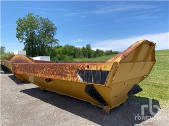 Caterpillar 725