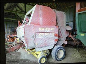 New Holland 658
