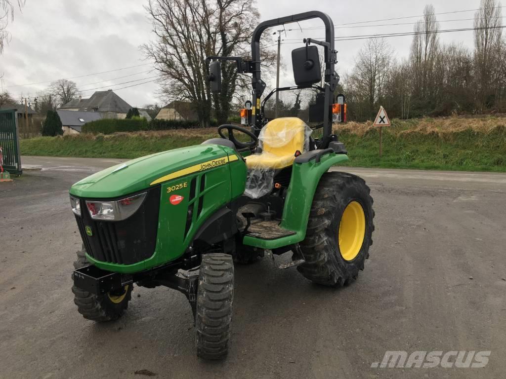 John Deere 3025E Tracteur