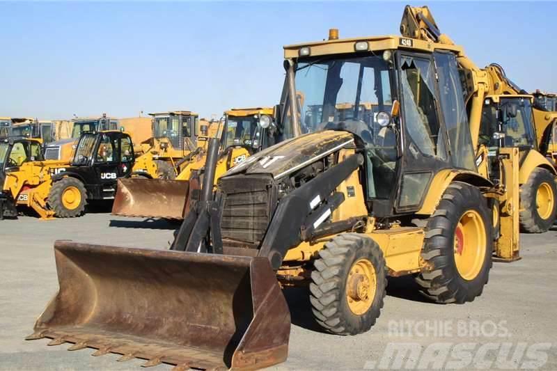 CAT 424D Tractopelle