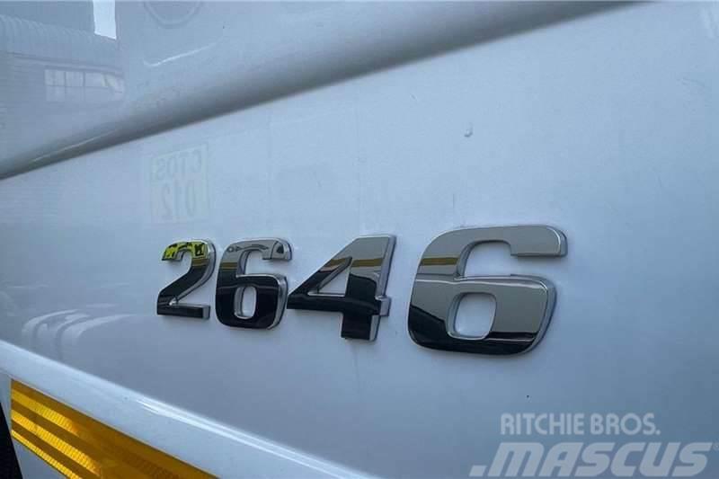 Mercedes-Benz 2646 6x4 T/T Autre camion