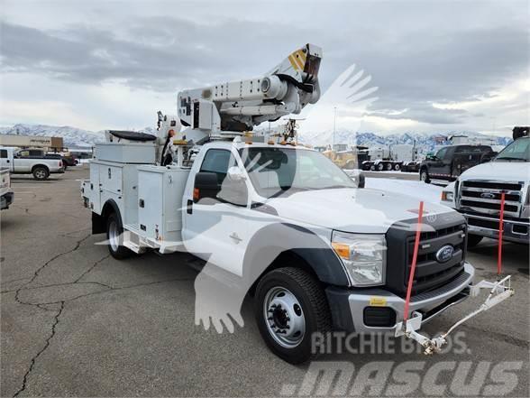 Altec AT40M Camion nacelle