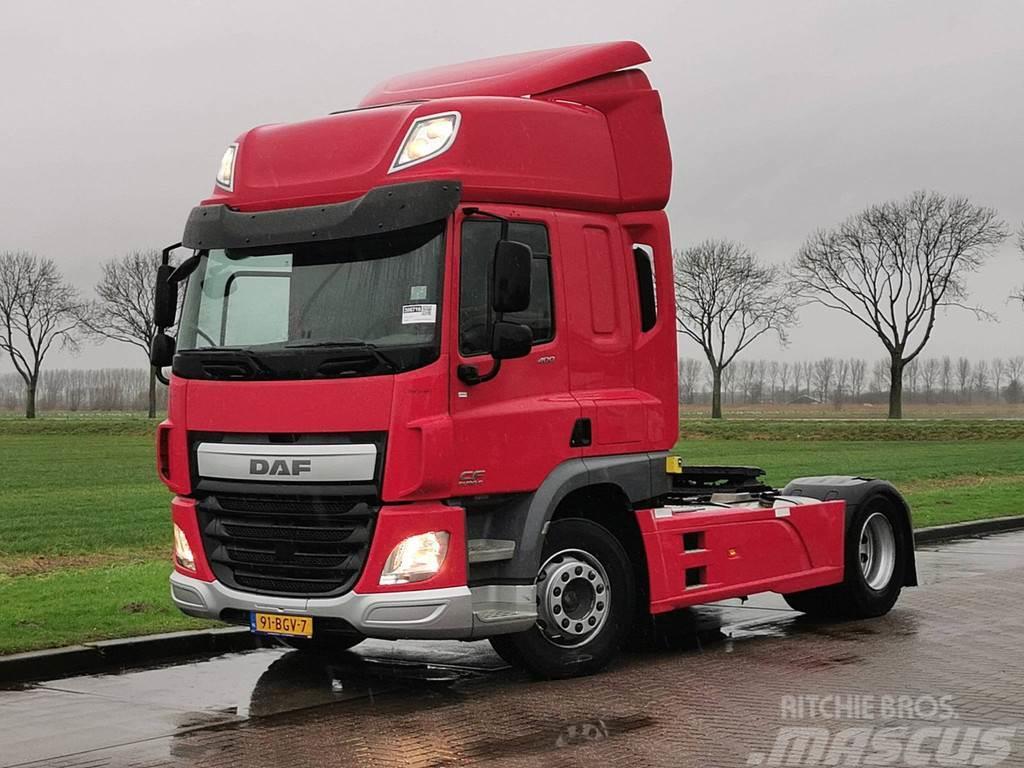 DAF CF 400 spacecab skirts Tracteur routier