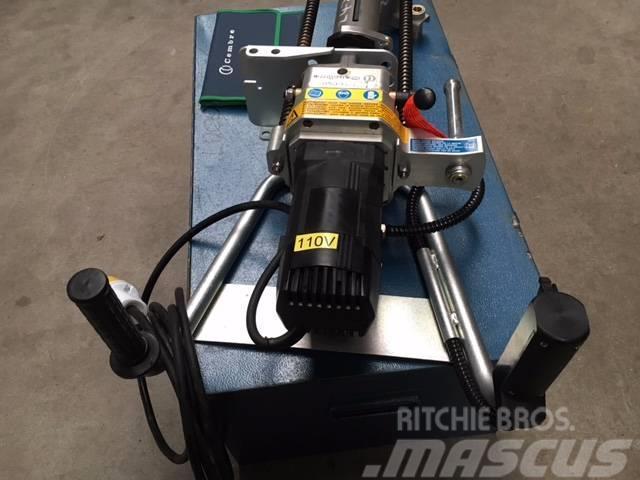  Cembre  Electric drilling machine for sleepers Matériel ferroviaire