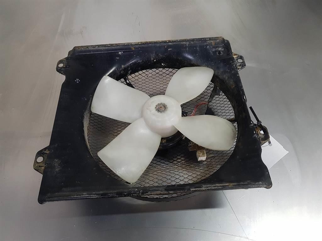 Komatsu WA 320 - 5H - Cooler fan/Kühlerlüfter/Koelvin Hydraulique
