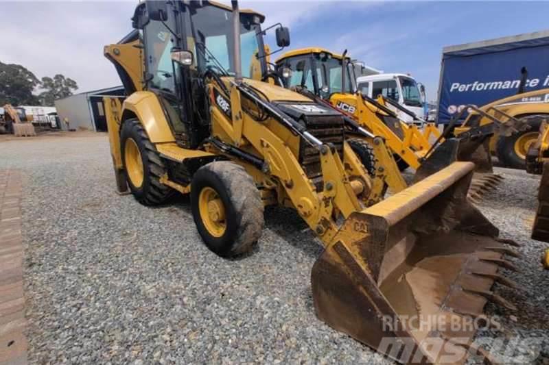 CAT 425F2 Tractopelle