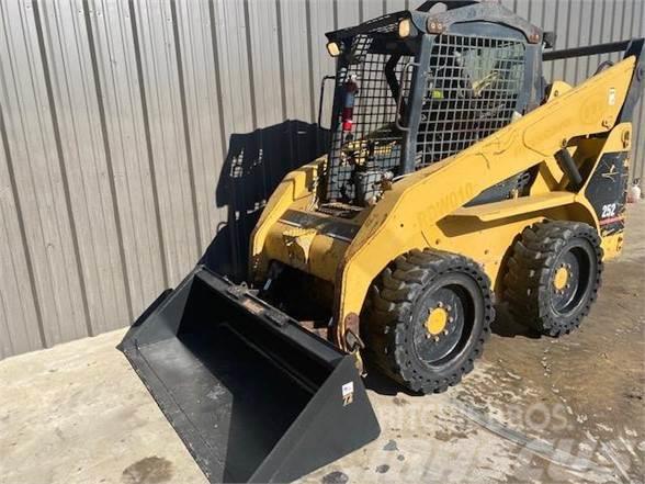 CAT 252 Chargeuse compacte