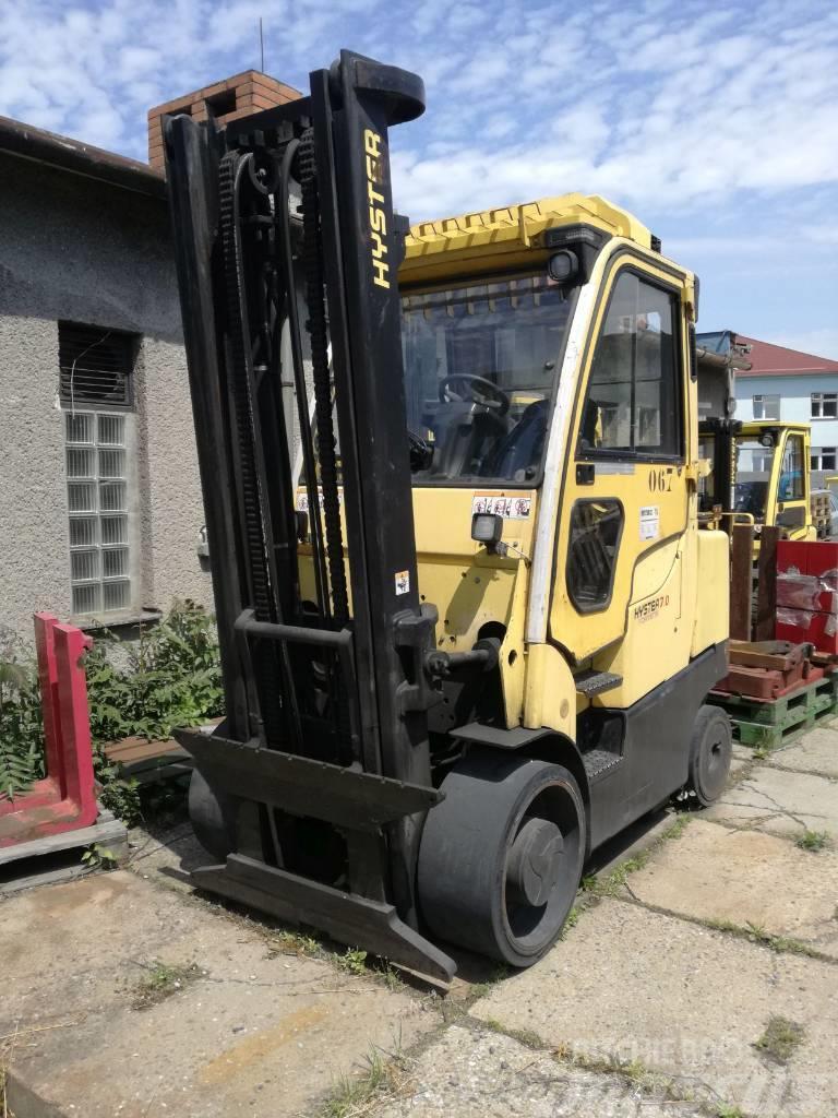 Hyster S7.0FT ROP Chariots GPL