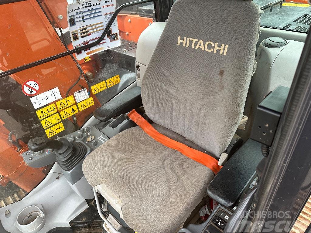 Hitachi ZX 135 US-6 Pelle sur chenilles
