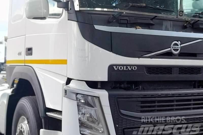 Volvo FMX(4) 440 6Ã—4  SLEEP Autre camion
