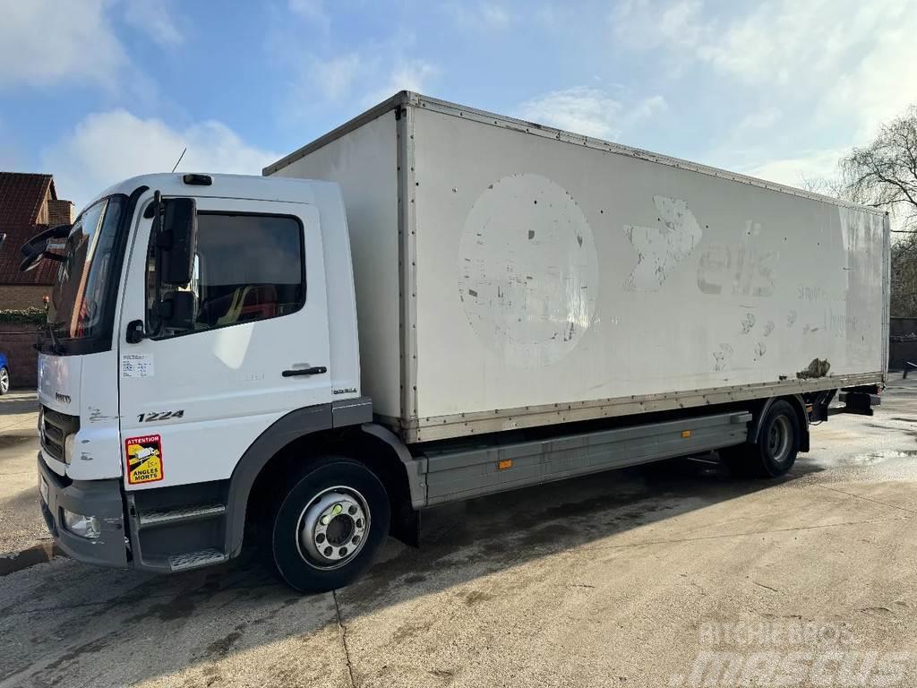Mercedes-Benz Atego 1224 **BLUETEC 4-MANUAL GEARBOX** Camion Fourgon