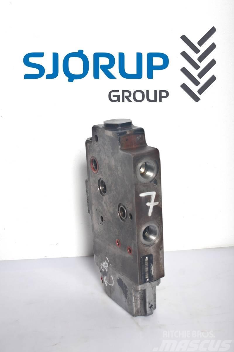Deutz-Fahr Agrotron 6180 TTV Remote control valve Hydraulique