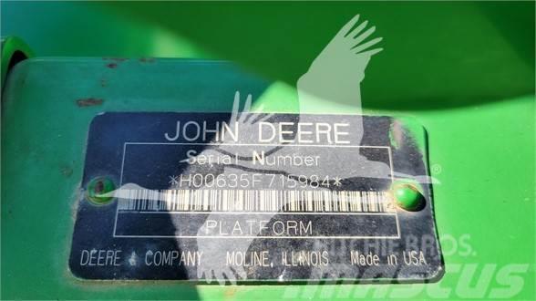 John Deere 635F Barre de coupe pour moissonneuse batteuse