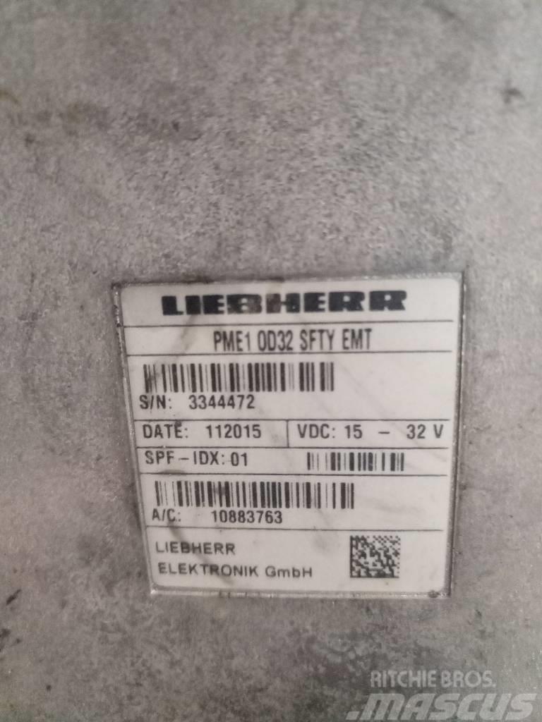Liebherr R 916 LC Electronique