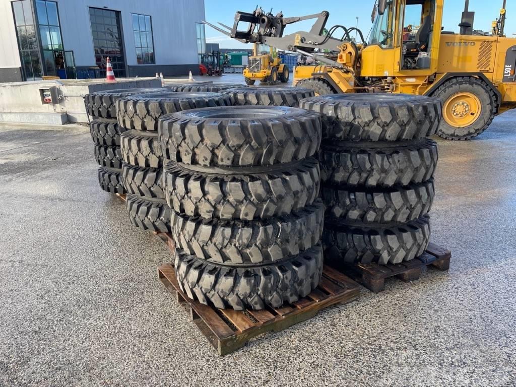  Tiron 10.00-20 Crane tires 3x sets Pelle sur pneus