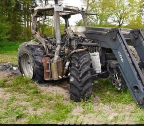 CASE 140 Maxxum front loaders Autres équipements pour tracteur