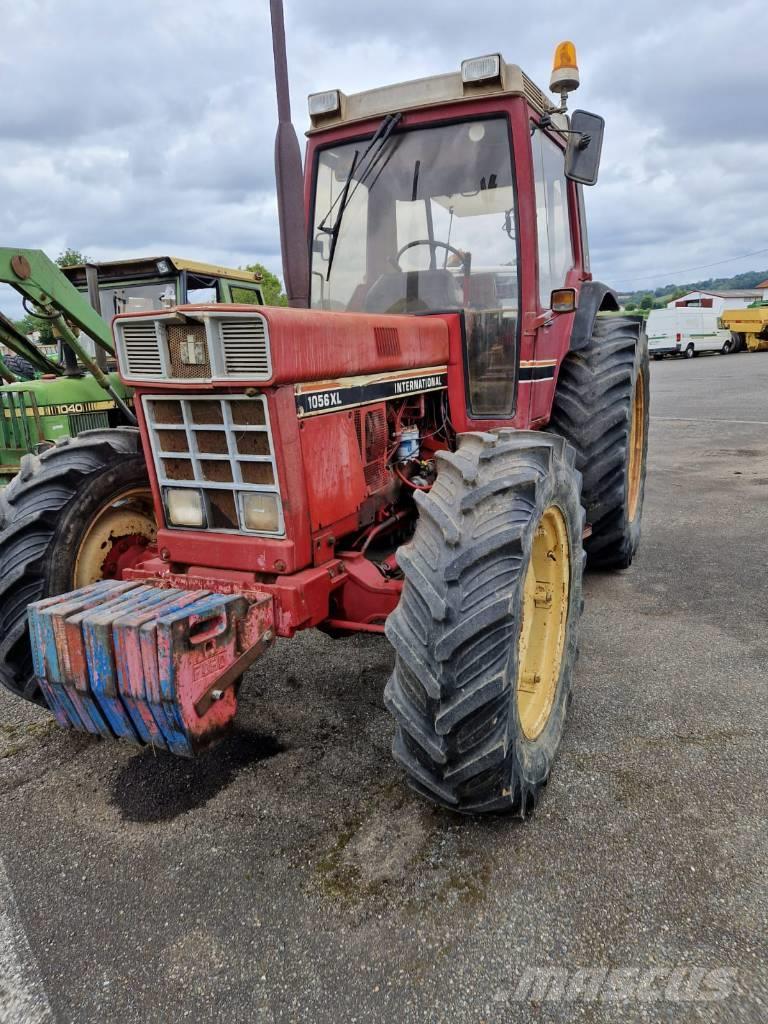 International 1056XL Tracteur