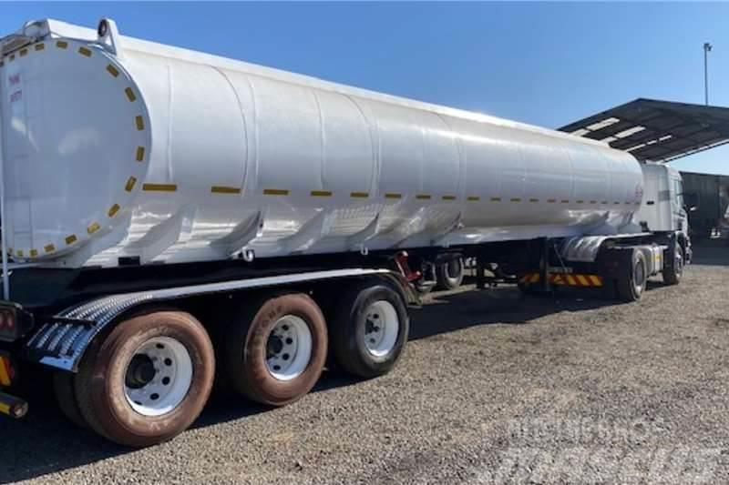  SA Road Tanker Tri Axle Bridging Fuel Tanker Trail Autre remorque