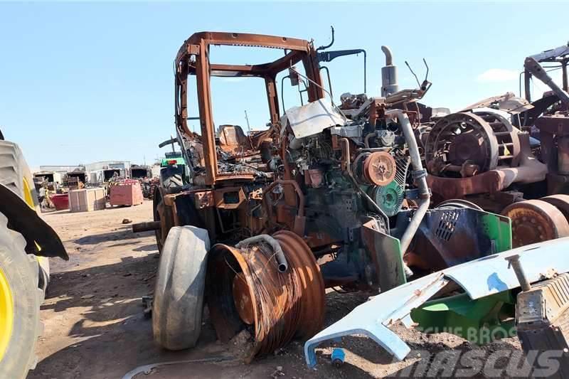 John Deere JD 8530 TractorÂ Now stripping for spares. Tracteur