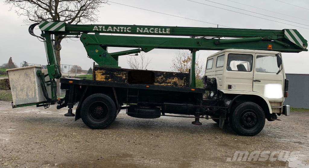 Renault Nacelle Autres matériels d'espace vert