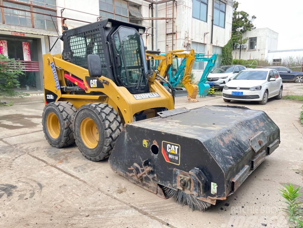 CAT 226B Chargeuse compacte