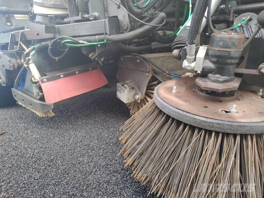 Schmidt SK 700 DUAL H sur SCANIA P280 Balayeuse / Autolaveuse