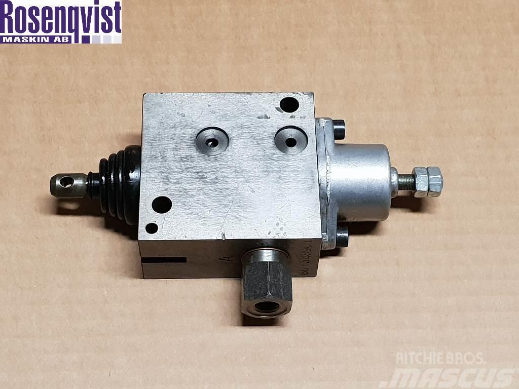 Deutz-Fahr Directional valve 06238187 06238186, 1111422990800 Hydraulique