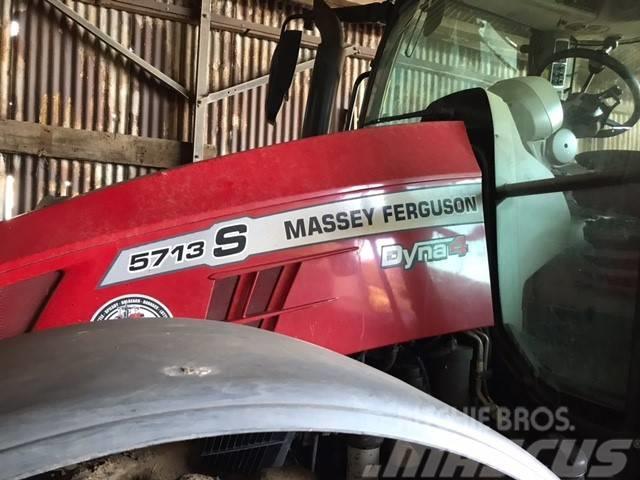 Massey Ferguson 5713 Tracteur