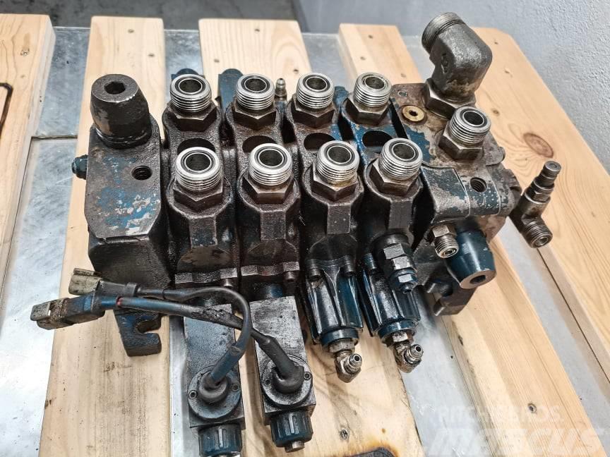 New Holland LM 5060 {hydraulic valves Rexroth ASX01} Hydraulique