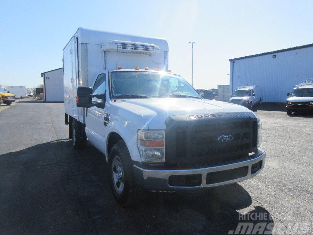 Ford Super Duty F-350 Camion Fourgon