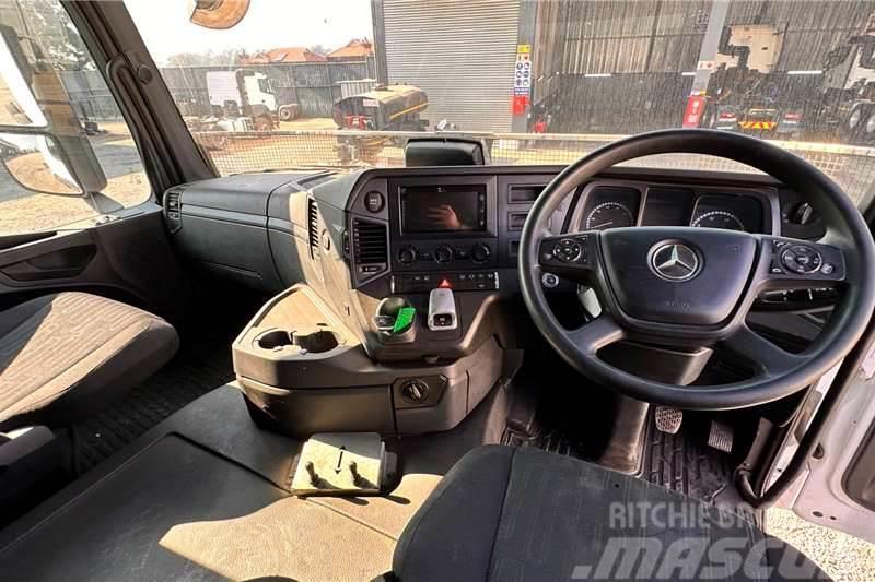 Mercedes-Benz Actros 3345 6x4 T/T Autre camion