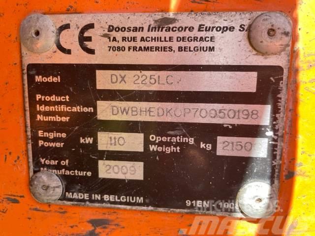 Doosan DX 225 LC Pelle sur chenilles