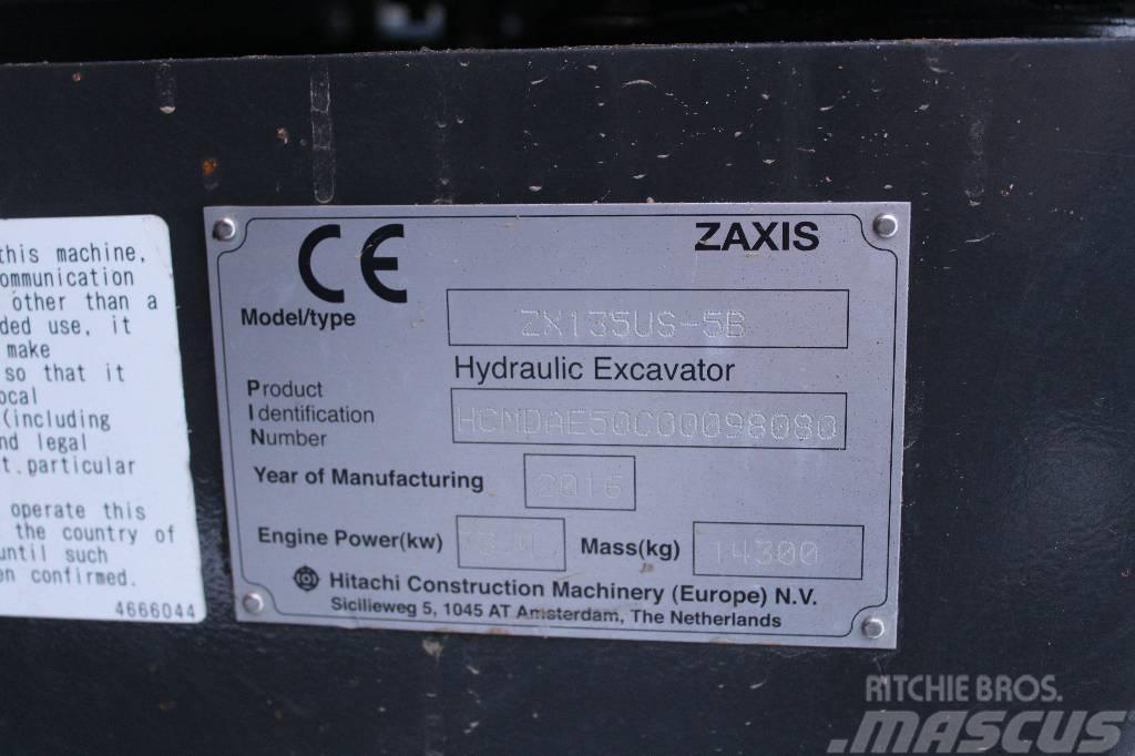 Hitachi ZX 135 US-6 / Engcon, Rasvari, Luiskakauha Pelle sur chenilles
