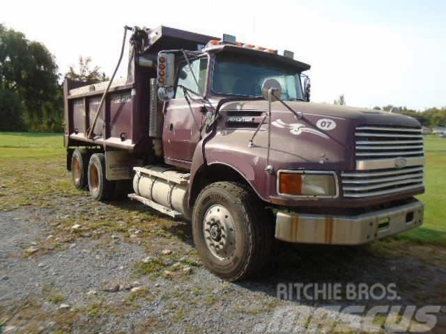 Ford L 9000 Camion benne