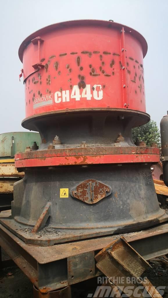 Sandvik used CH440 Cone Crusher in good running condition Concasseur