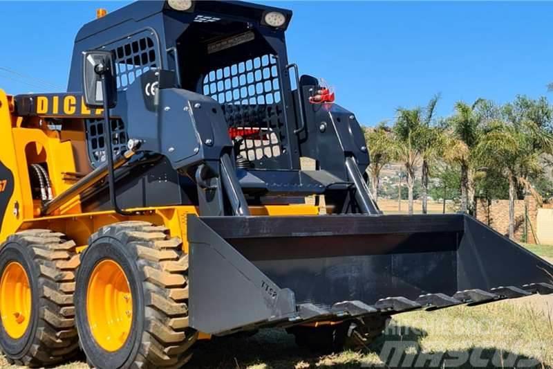  New J57 and J67 skid steer loaders available Autre camion