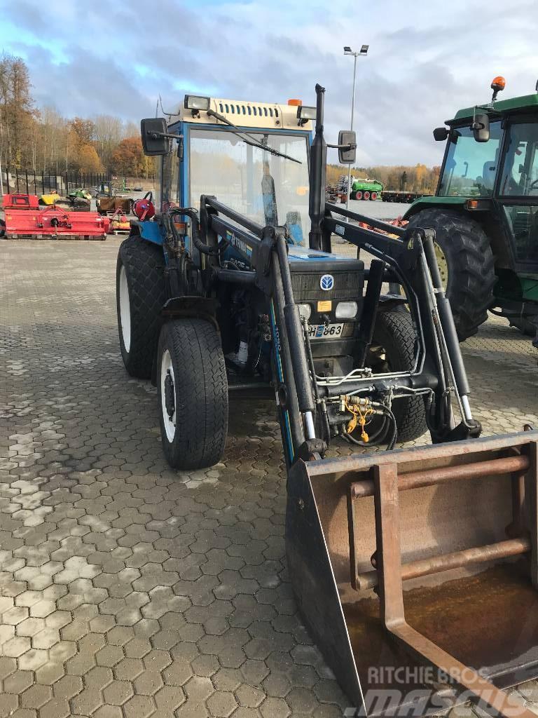 New Holland 3435 med snöredskap Tracteur