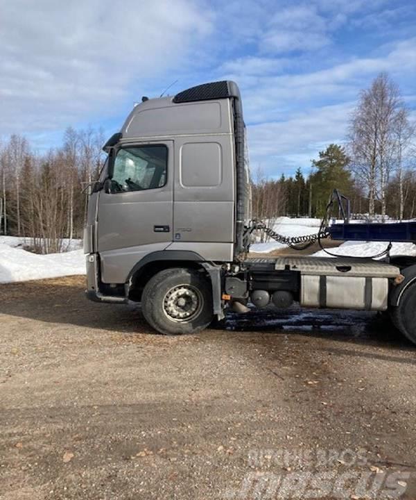 Volvo FH16 750 lavettiyhdistelmä Autre camion
