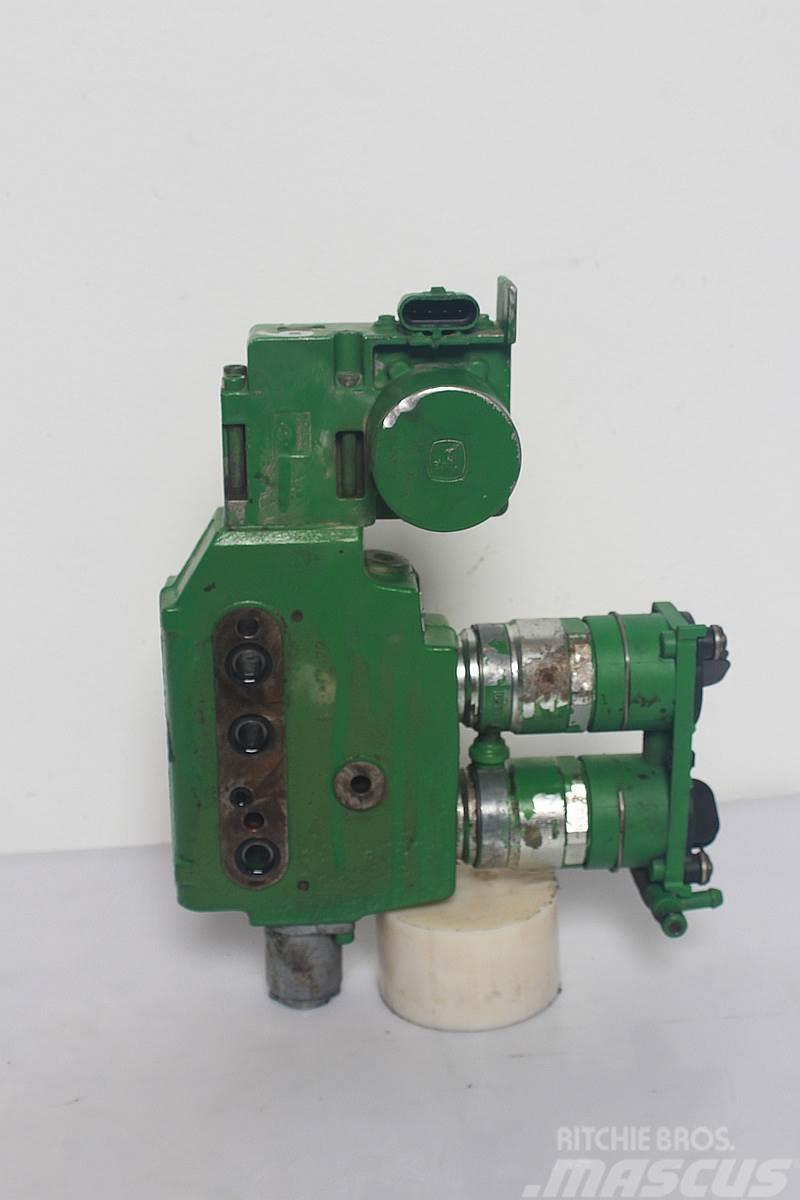 John Deere 7530 Remote control valve Hydraulique